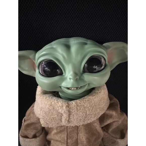 Star Wars Baby Yoda Grogu Plush Figure In Brown Robe With Big Eyes & Green Skin - Picture 2 of 10